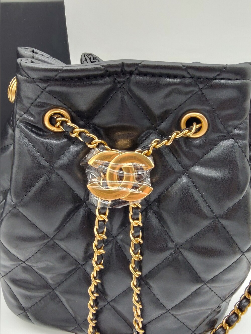 CHANEL Makeup Quilted Bucket Bag Black Gold Chain Vanity Crossbody Bag GWP NIB - Picture 3 of 10